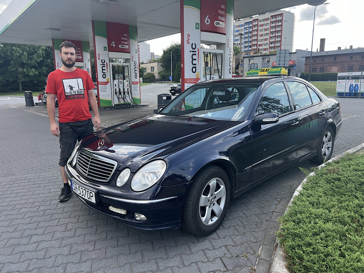 Mercedes E-Class W211